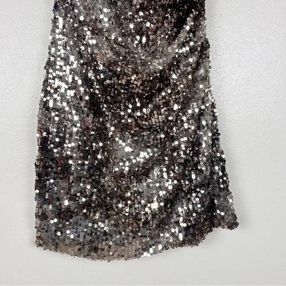 City Triangles One Shoulder Sequins Dress - Picture 5 of 8